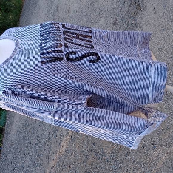 Victoria's Secret long sleeve - Picture 3 of 5